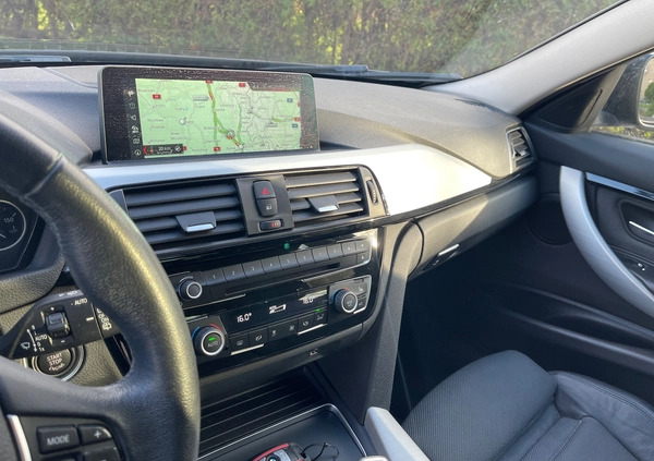 BMW Seria 3 cena 58999 przebieg: 220000, rok produkcji 2017 z Skalbmierz małe 631